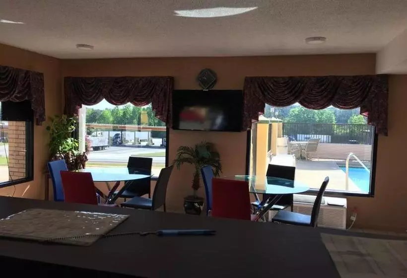 モーテル Garden Inn & Suites