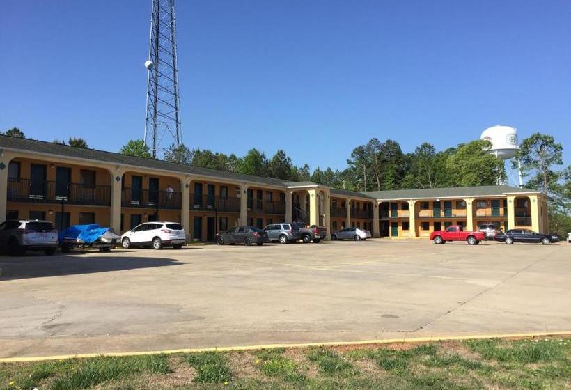 فندق على الطريق Garden Inn & Suites