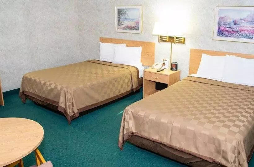 מוטל Regency Inn Perrysburg