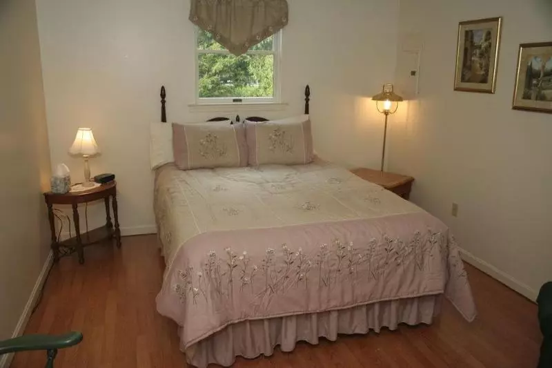 Red Lion Bed & Breakfast