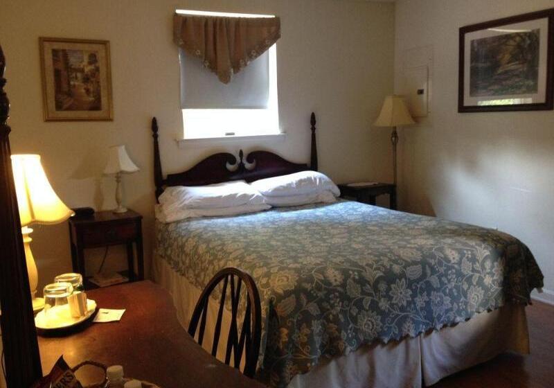 Red Lion Bed & Breakfast