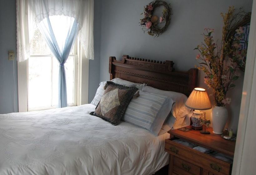 Rose Arbour Bed & Breakfast  Adults Only