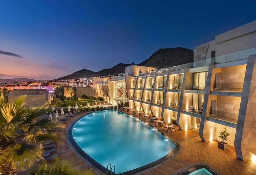 Swissotel Resort Bodrum Beach