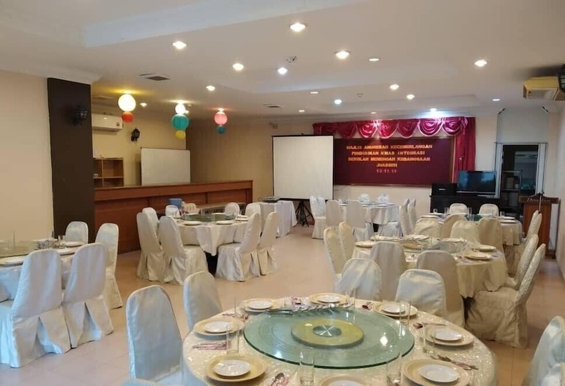 Hotel Desa Inn