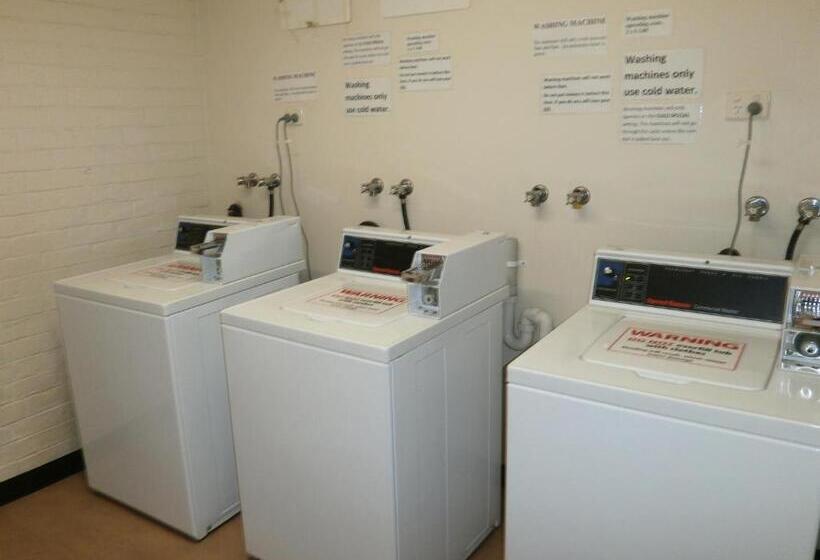 فندق صغير Launceston Backpackers