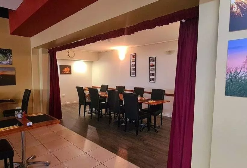 Ayr Traveller S Motel