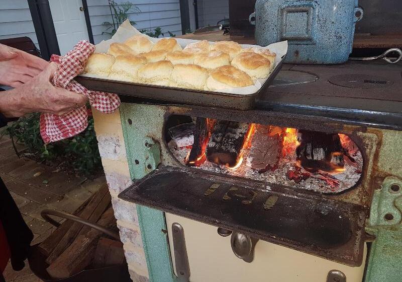 فندق Adamsons Riverside Accommodation