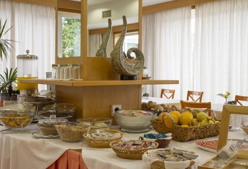 Отель Aguiar Da Pena