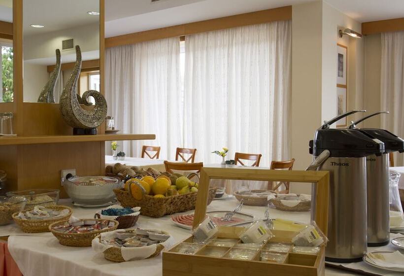 Отель Aguiar Da Pena