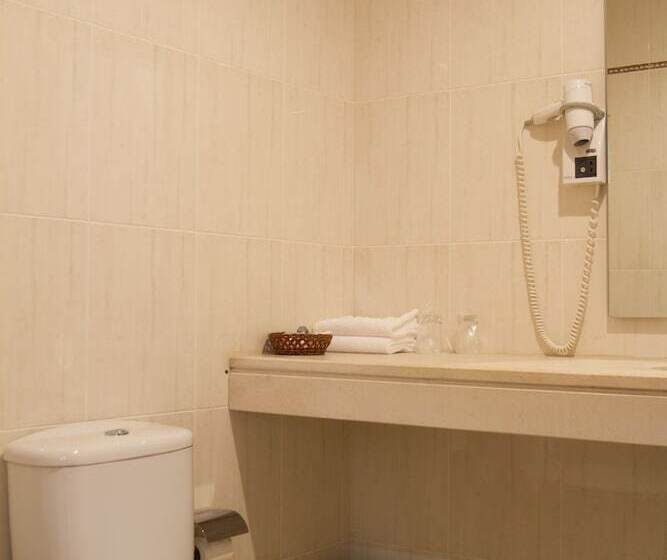 Отель Aguiar Da Pena