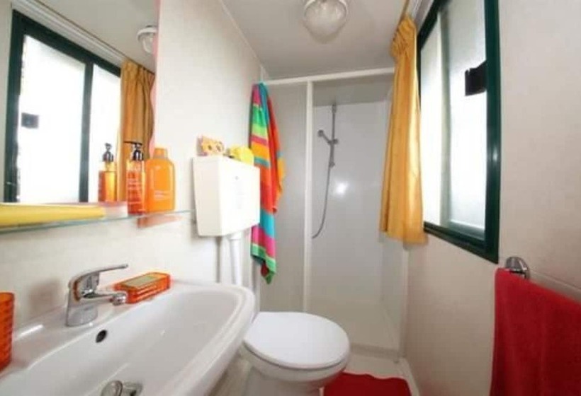 ホテル Happy Camp Mobile Homes In Butterfly Camping Village