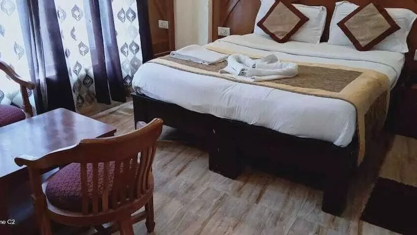 Hotelli Green View Palace