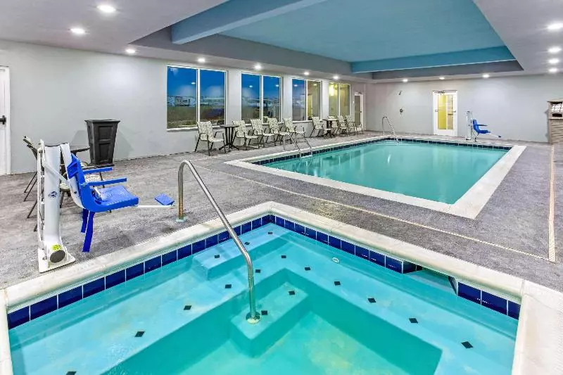 هتل La Quinta By Wyndham Paducah