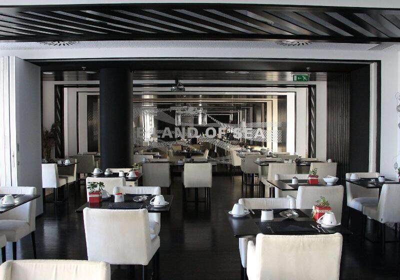 בית מלון כפרי Macarico Beach