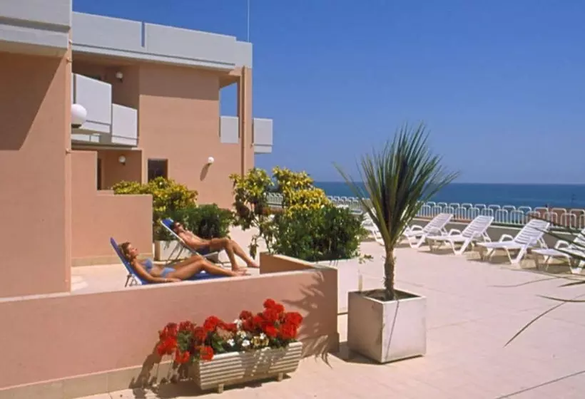 Отель Residence Club Azzurro
