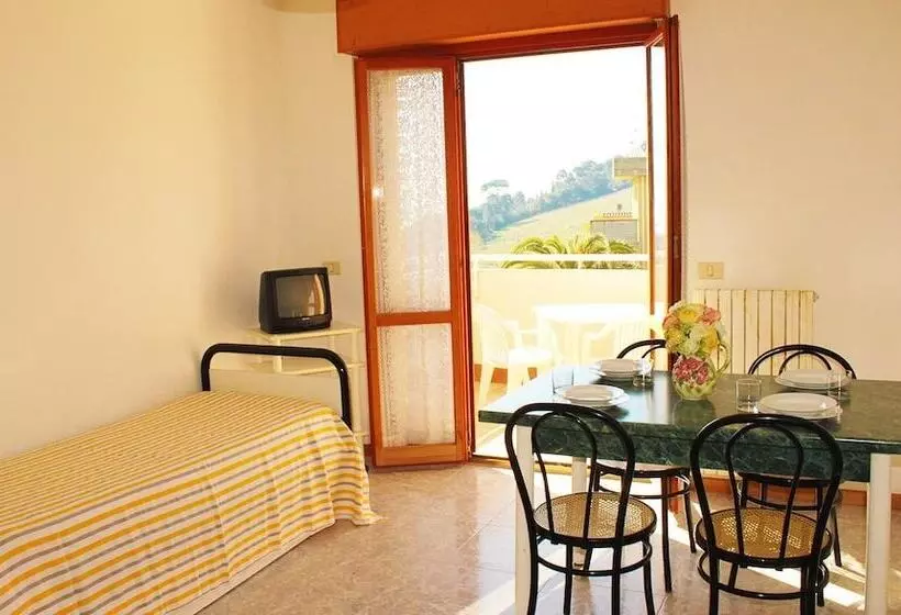 Отель Residence Club Azzurro