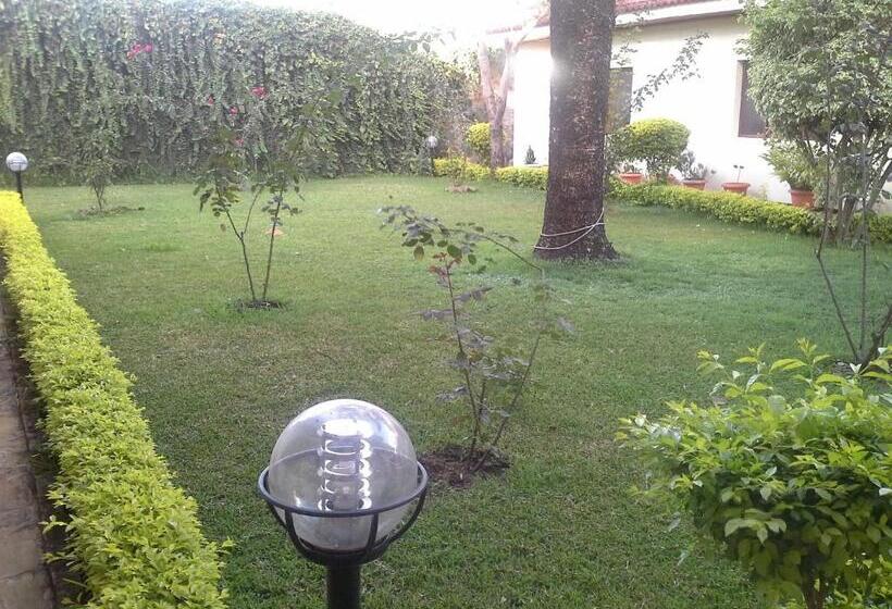 호텔 The Milimani Lodge