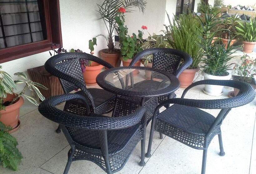 호텔 The Milimani Lodge