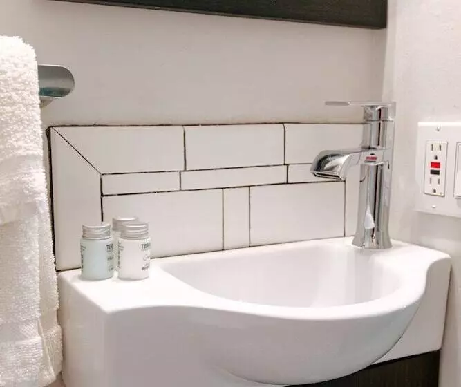 The Provincetown Hotel At Gabriel S