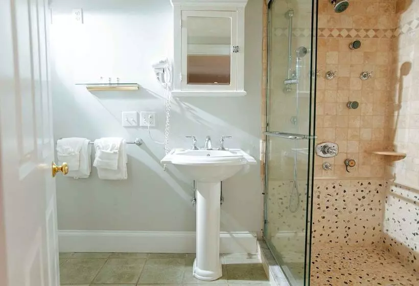 The Provincetown Hotel At Gabriel S