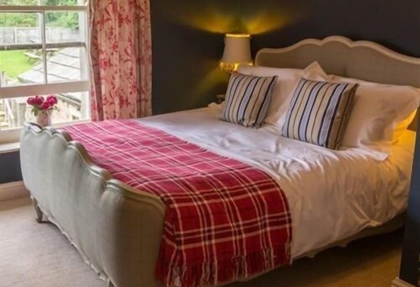 בית מלון כפרי The Red Pump Inn