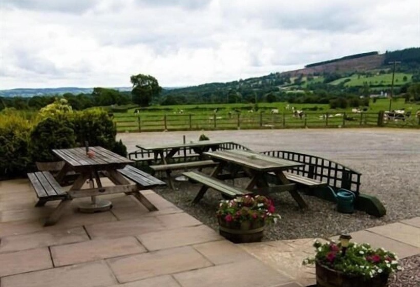 בית מלון כפרי The Red Pump Inn