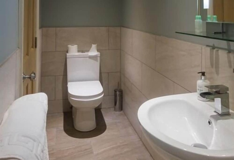 בית מלון כפרי The Red Pump Inn