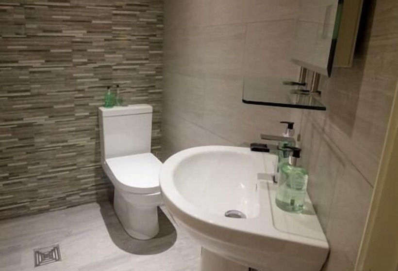 בית מלון כפרי The Red Pump Inn