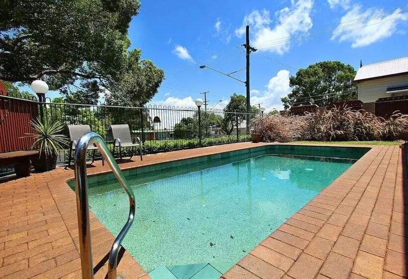 مُتل Garden City Motor Inn