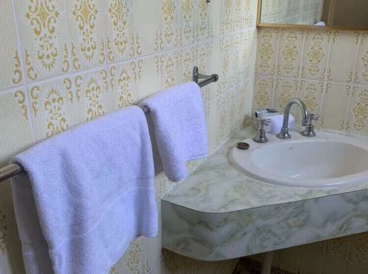 Мотель Garden City Motor Inn