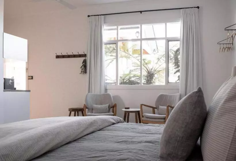 ペンション Walton House