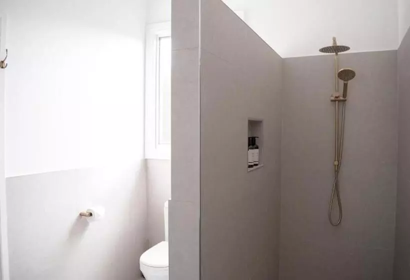 ペンション Walton House