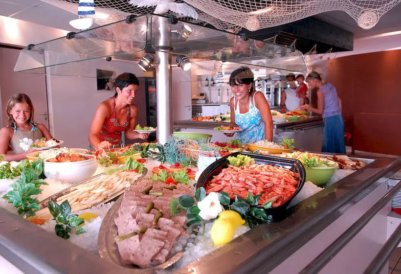 リゾートホテル Village Vacances Azureva Fréjus