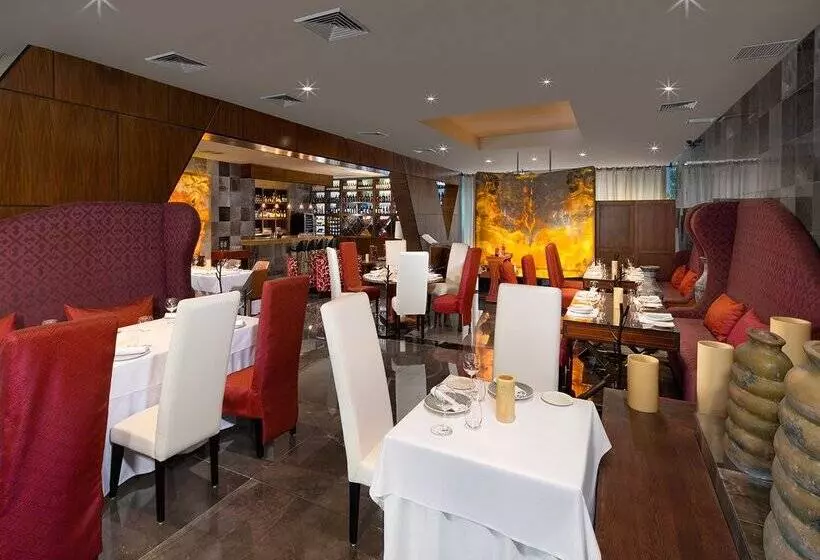 Resort Otel The Pyramid Cancun