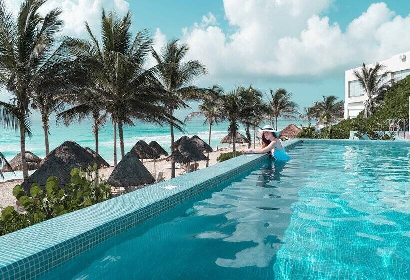 منتجع The Pyramid Cancun