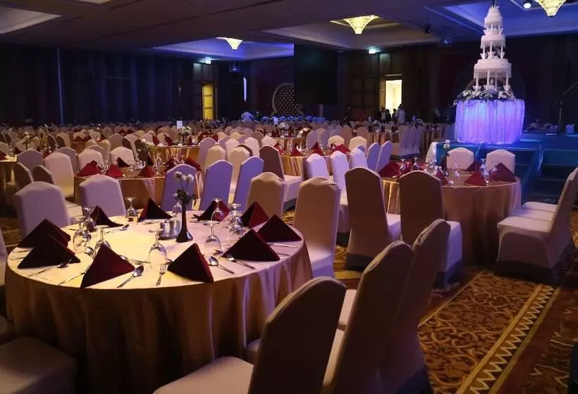 Al Meroz Hotel Bangkok   The Leading Halal