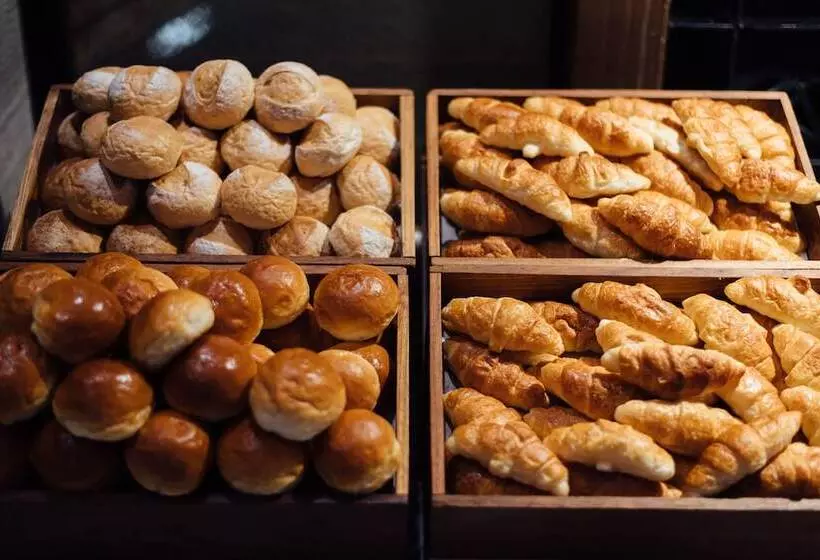 Al Meroz Hotel Bangkok   The Leading Halal