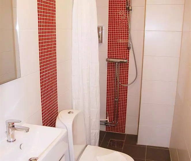 ホテル Bokloster Villal