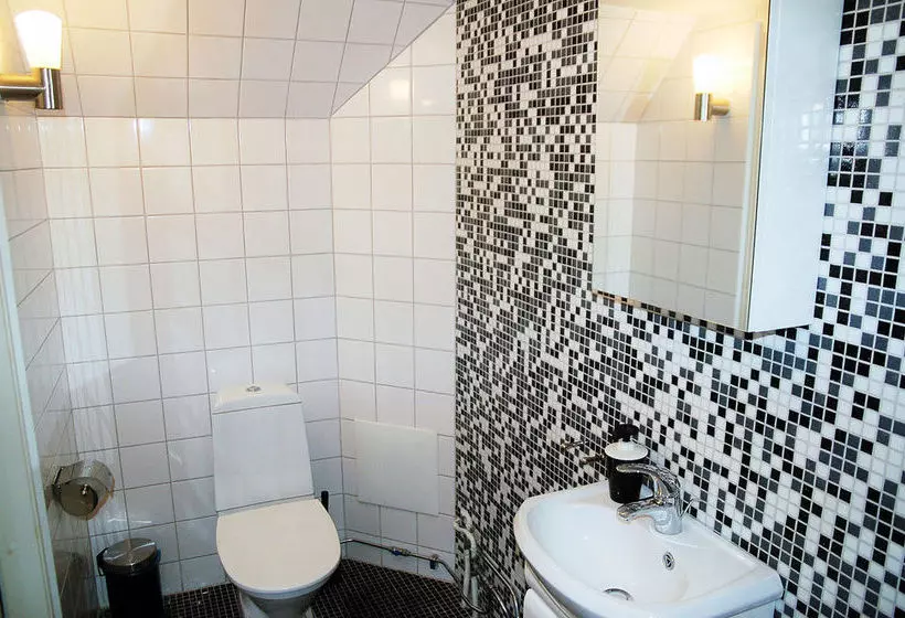 ホテル Bokloster Villal