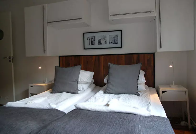 ホテル Bokloster Villal