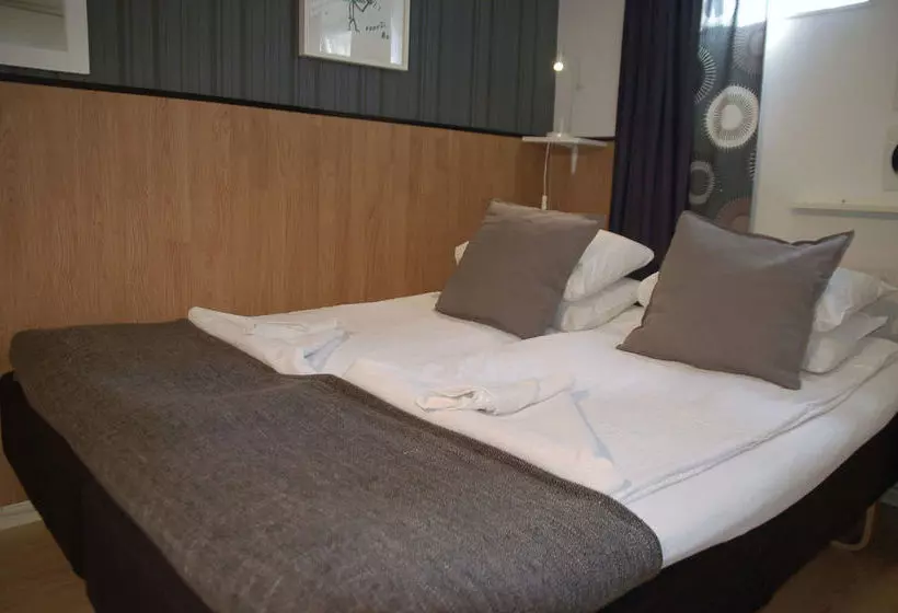 ホテル Bokloster Villal