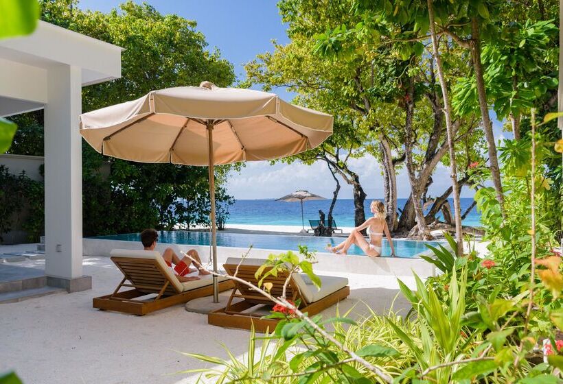 هتل Amilla Maldives