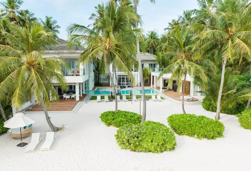 هتل Amilla Maldives