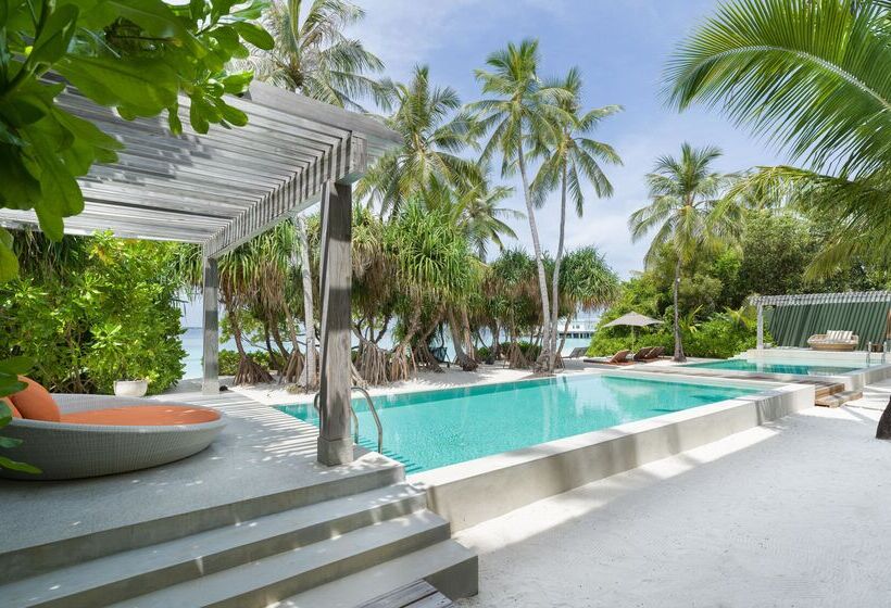 هتل Amilla Maldives