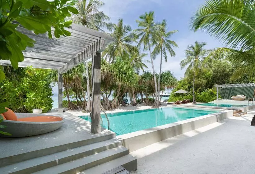 هتل Amilla Maldives