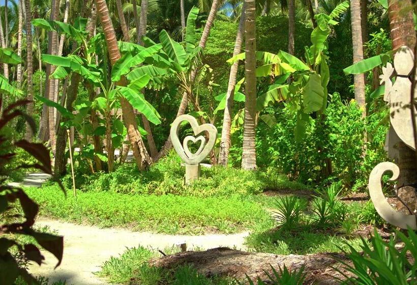 هتل Amilla Maldives