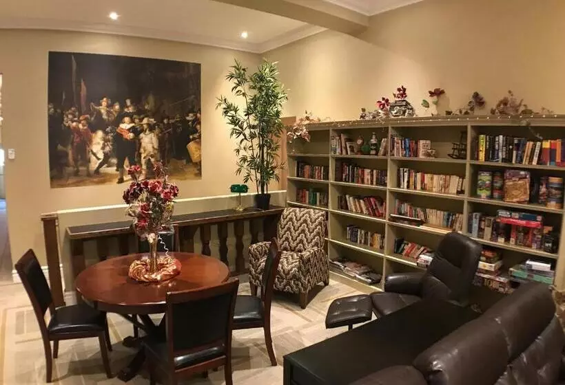 ホテル Balsam Suites Boutique Inn & Residence