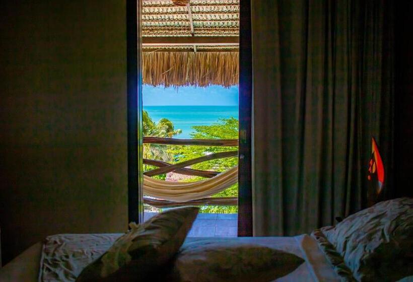 هتل Castelo Beach