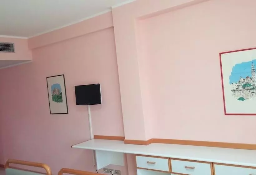 호텔 Centro Di Soggiorno Il Belvedere