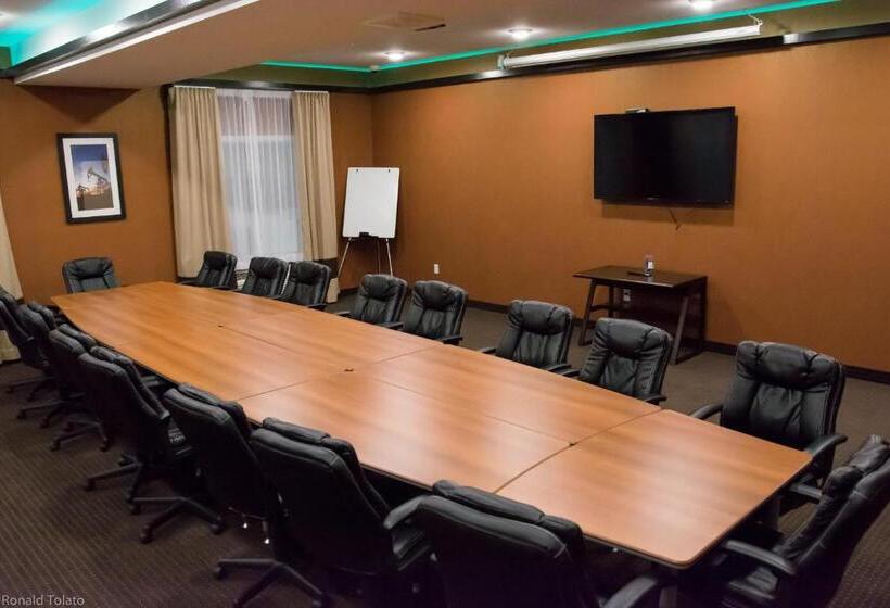 호텔 The Kanata Bonnyville